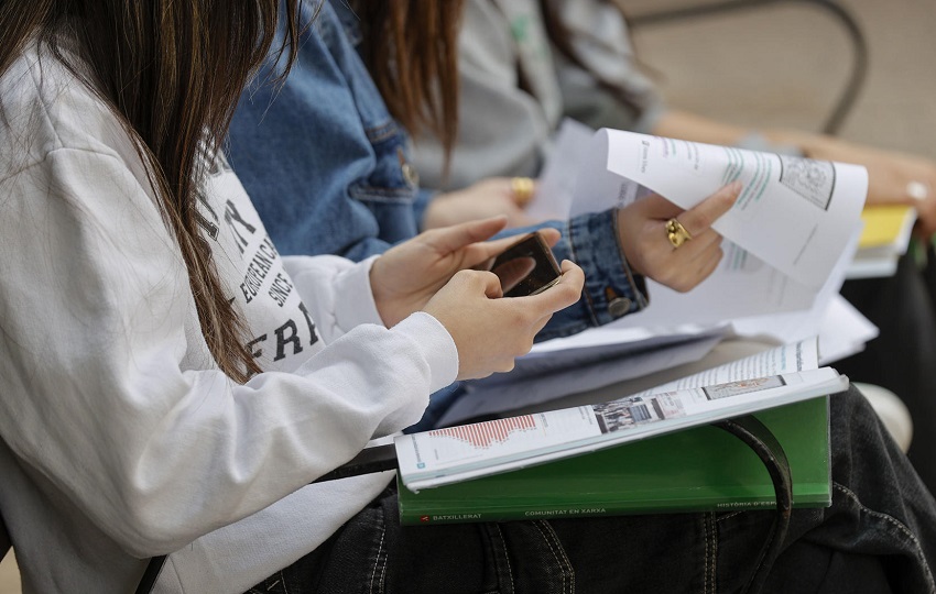 La edad introduce algunas diferencias en la percepción de las tecnologías de la información. Foto: EFE