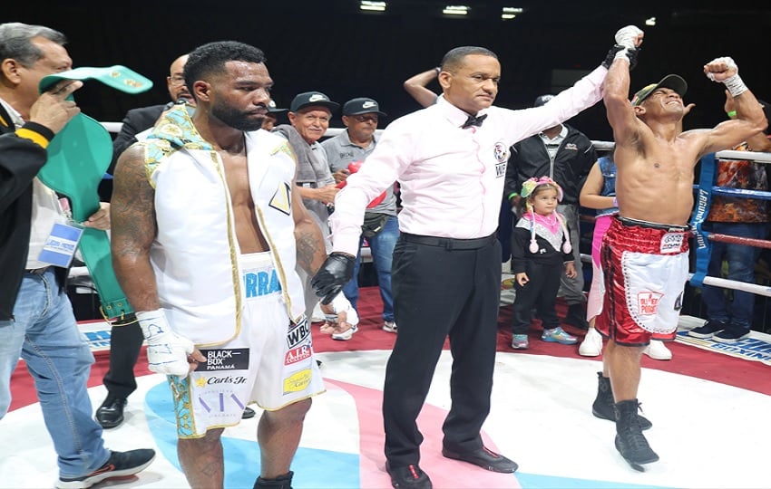 Ricardo 'El Científico' Núñez, festeja su triunfon contra Jezreel Corrales. Foto: Cortesía