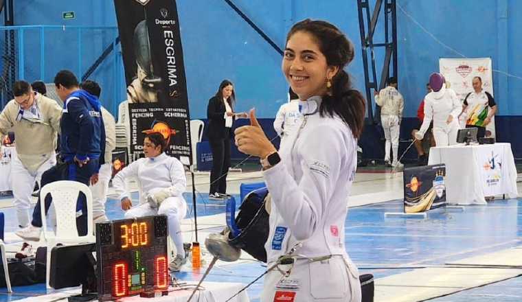 Alessandra Aicardi en espada femenina se apuntó el bronce. Foto: Instagram