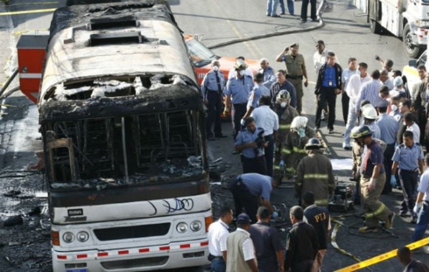 Fallecieron 18 personas en la tragedia del bus 8B-06. Foto: Archivo