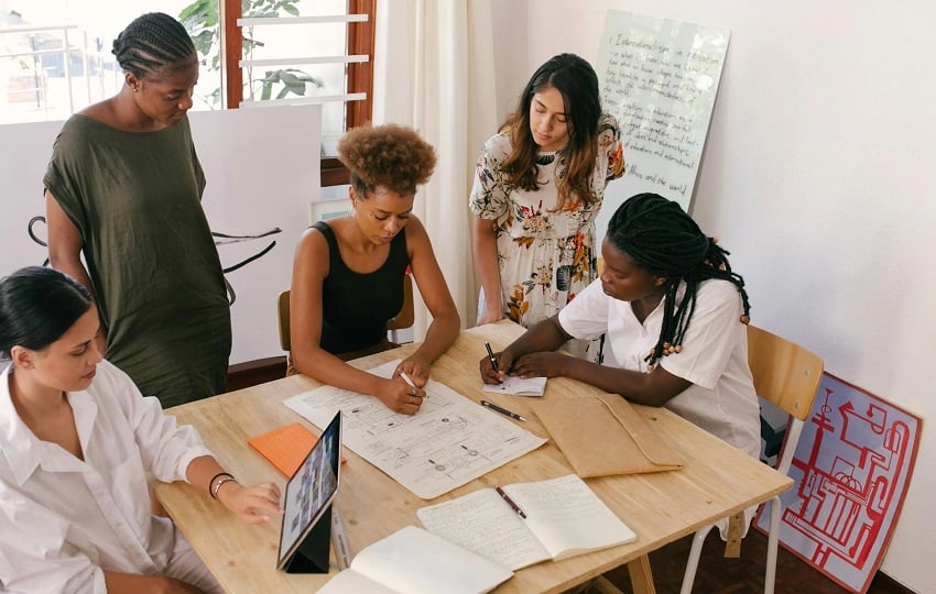 El mundo laboral está atravesando a una velocidad nunca antes vista cambios complejos. Foto: Pexels