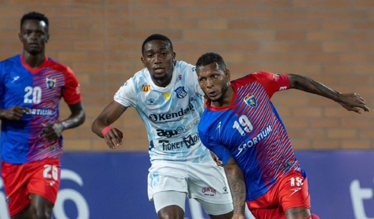 Plaza Amador y Árabe Unido en juego crucial en la LPF. Foto: EFE