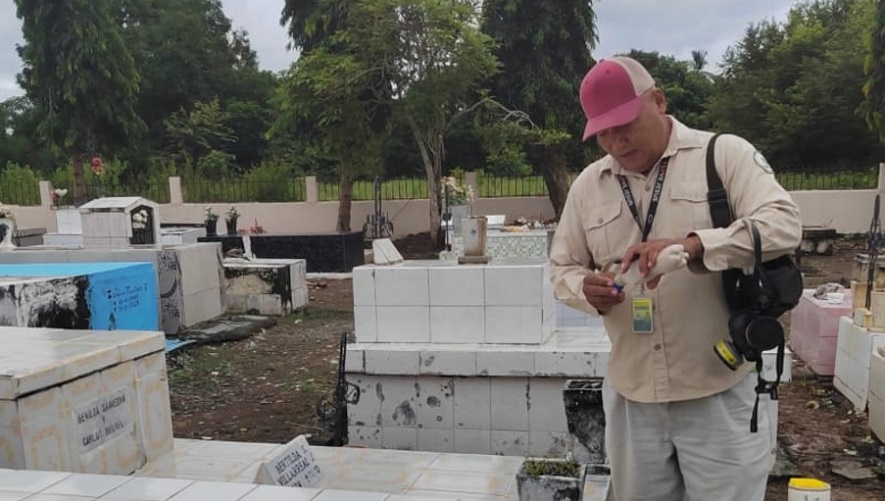 Las medidas iniciaron con inspecciones minuciosas en los cementerios de la provincia. Foto: Thays Domínguez. 