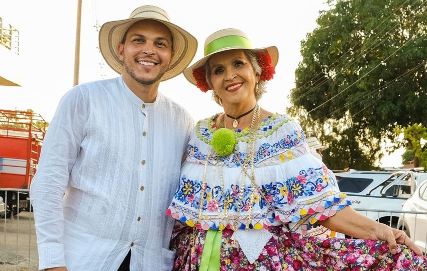 César Anel Rodríguez y su madre. Foto: Instagram