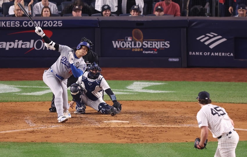 Ohtani, en la caja de bateo en un partido contra los Dodgers. Foto: EFE