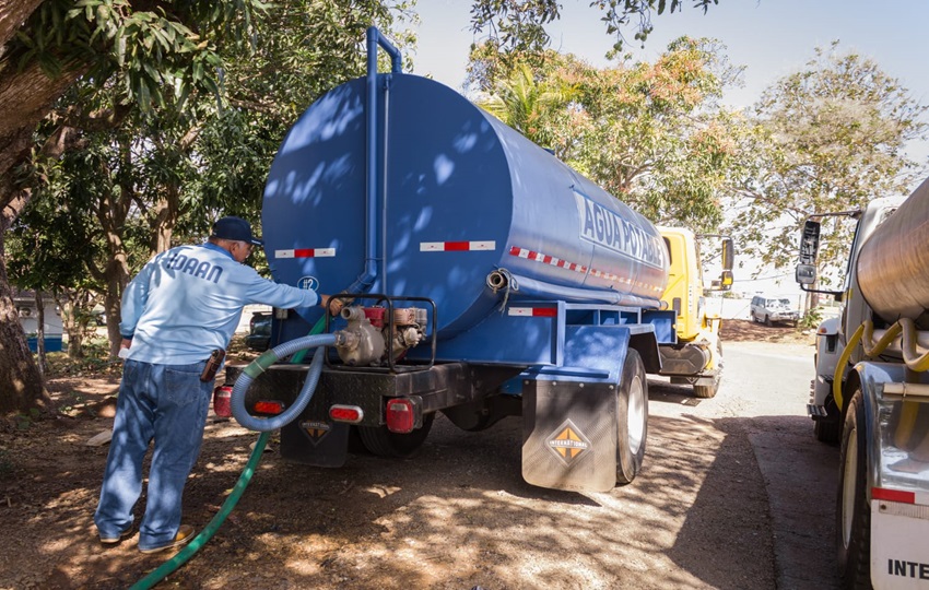 Deuda del Idaan a dueños de camiones cisterna asciende a casi $52 millones de dólares. Foto: Cortesía