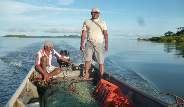 Dionicio Mendoza, residente en Mariato, dijo que posee una excelente lancha para transportar a las personas. FOTO/MELQUIADES VÁSQUEZ