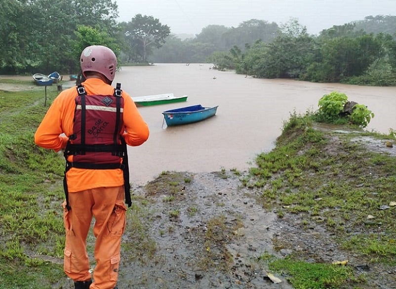  las fuerzas de seguridad y de socorro están prestando apoyo en regiones de Veraguas afectadas por el mal tiempo. Foto: Archivo/Ilustrativa. 