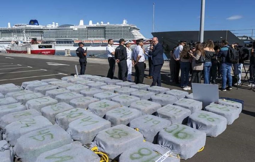 Un total de 15 personas fueron detenidas en España en una embarcación con drogas.