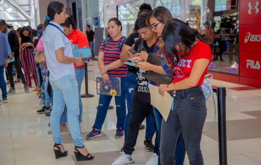 Gran cantidad de jóvenes están en busca de empleos. Foto: Cortesía