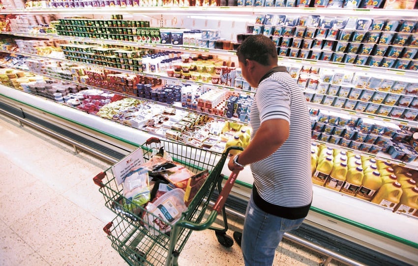 Consumidores deben aprender a leer las etiquetas de los productos para no caer en publicidades engañosas. Foto: archivo