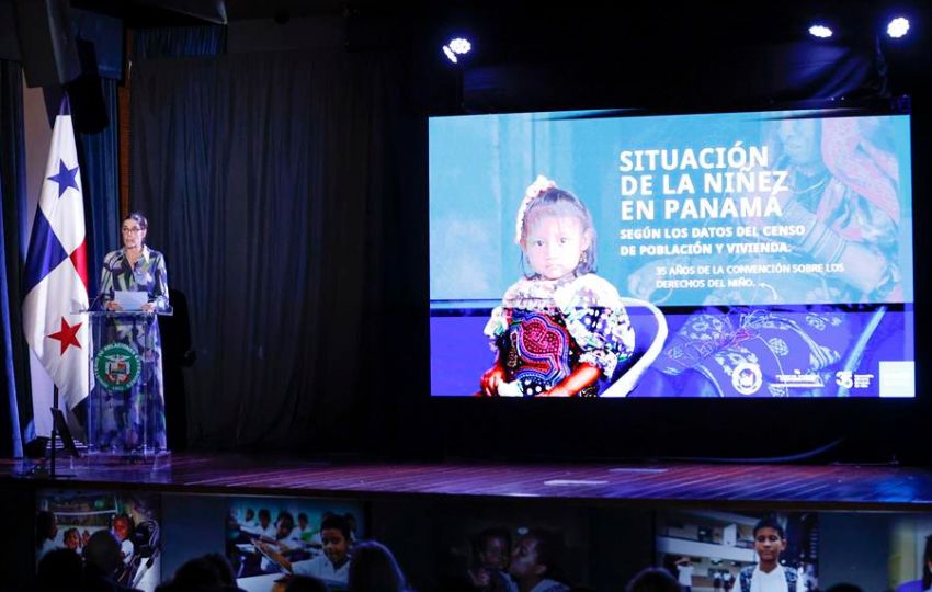 La representante de UNICEF en Panamá, Sandie Blanchet, habla durante la presentación del informe 'Situación de los Niños, Niñas y Adolescentes (NNA) en Panamá'. Foto: EFE