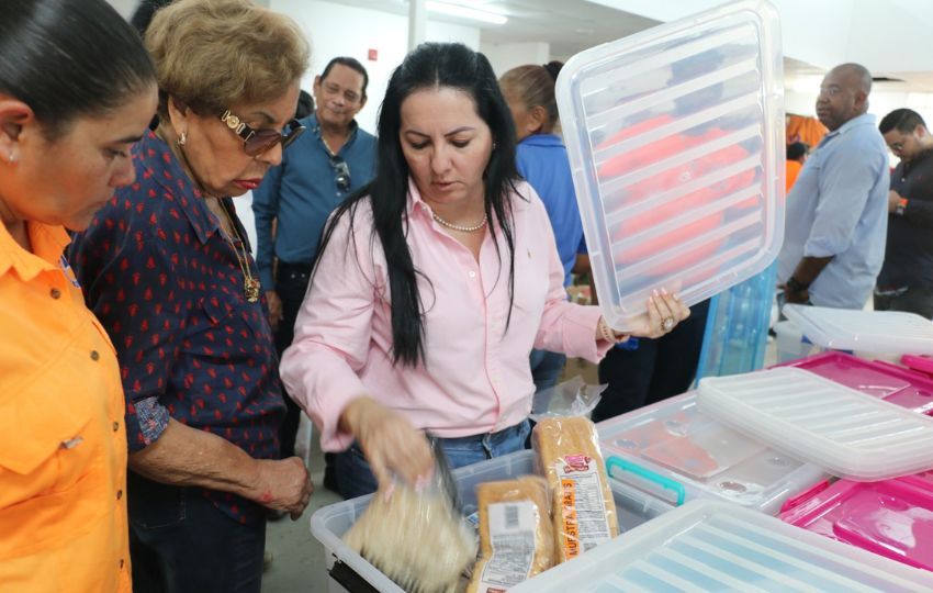 La gobernadora Mayín Correa participó en la coordinación del operativo. Foto: Cortesía