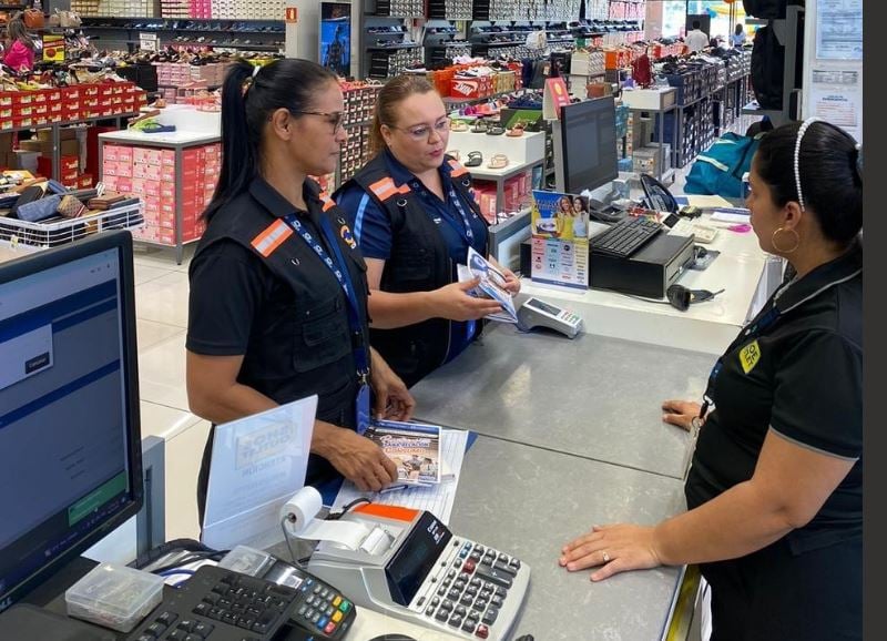 Operativos de la Acodeco en centros comerciales. Foto: Cortesía