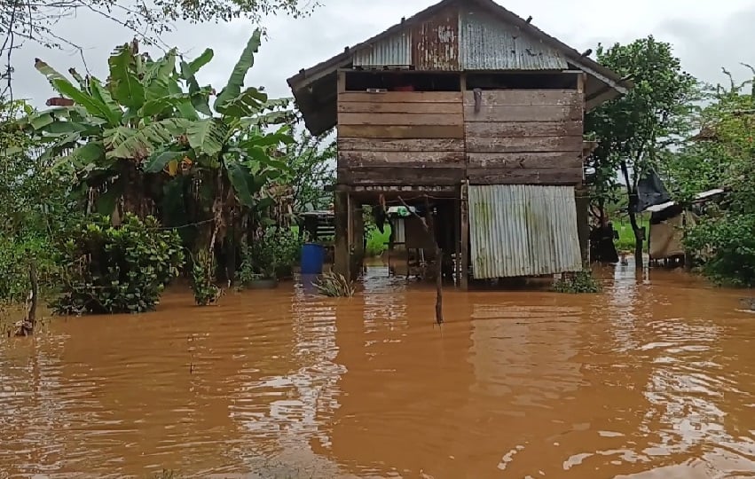 Varias casas se vieron afectadas por el ingreso del agua. Foto. Melquiades Vásquez