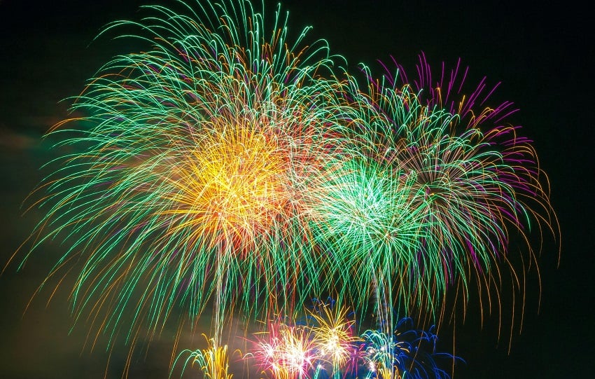 Solo en carnavales se supera la cantidad de fuegos artificiales que se lanzan en fin de año. Foto ilustrativa