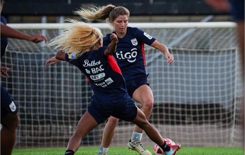 Panamá femenina enfrenta a México en un partido amitoso. Foto: FPF 