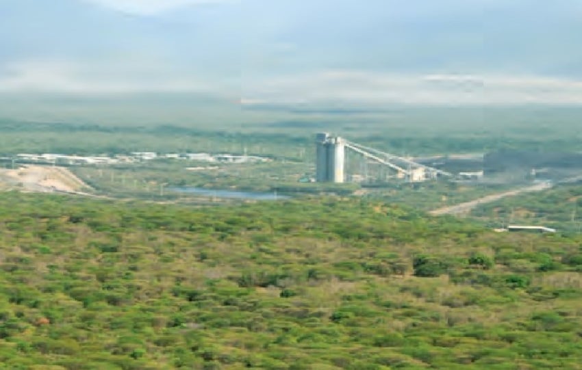 CERREJÓN LA GUAJIRA 2009: la mina Cerrejón  en la Guajira regenerada años después producto de la minería bien hecha.