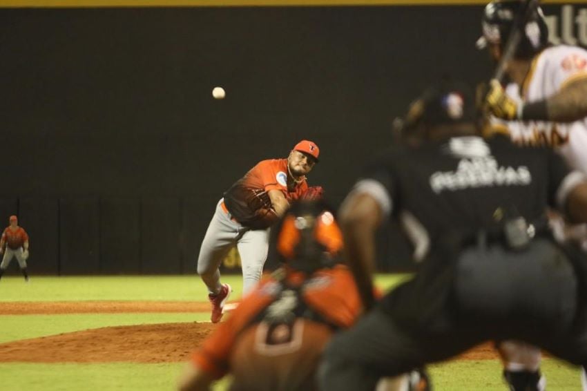 Jaime Barría, ganó su primer partido con los Toros. Foto:Torosdeleste.com