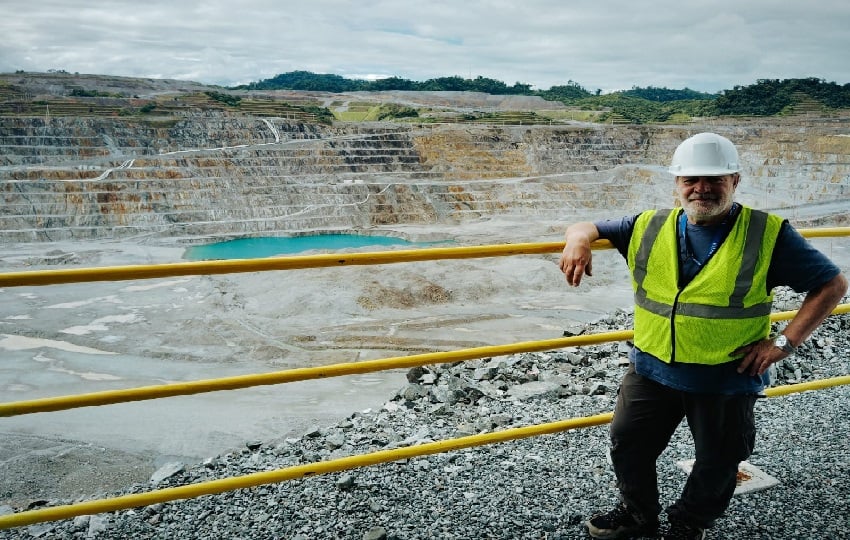 El Geólogo Martín Carotti,  desde hace más de 14 años, se dedica a comunicar sobre “minería bien hecha”  como una herramienta de desarrollo