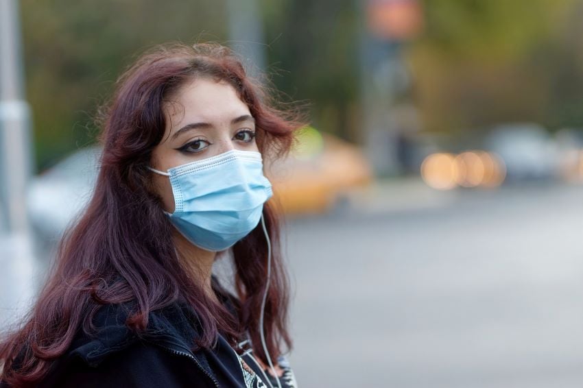 Al presentarse cuadros respiratorios es recomendable el uso de la mascarilla para evitar complicaciones y el contagio a otras personas. Foto: Cortesía.