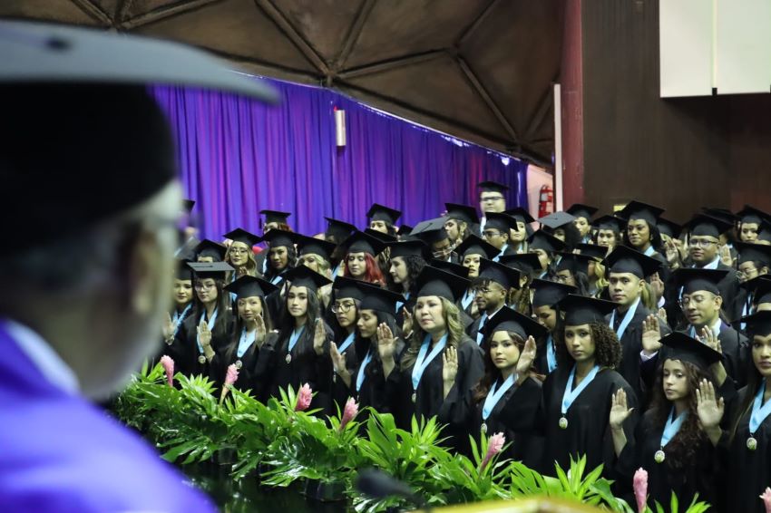 Más de 6,100 estudiantes participaron en los actos de ceremonia de graduación. Foto: Cortesía.