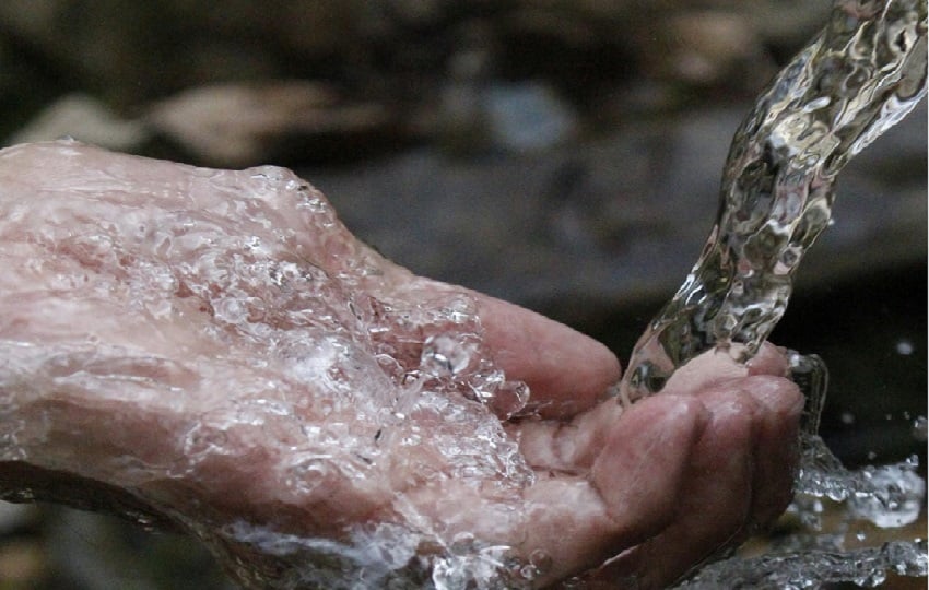 El suministro de agua potable podría completarse en un período aproximado de tres horas. Foto. Ilustrativa