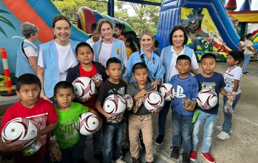 Los niños y niñas disfrutaron de un multitudinario evento. Foto: Cortesía