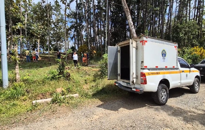 Las investigaciones continúan para esclarecer las circunstancias exactas de este fatal accidente, mientras la comunidad de Las Minas se une en duelo ante esta irreparable tragedia. Foto. Thays Domínguez