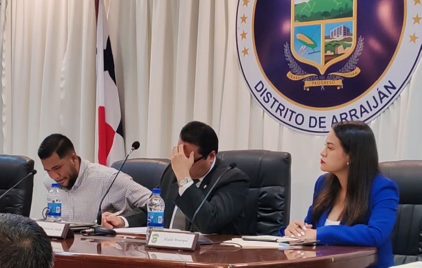 Por su parte, el vicealcalde Oliver Ríos, desde su cuenta X, también aclaró que “no he recibido ningún préstamo por parte del Municipio de Arraiján”. Foto. Eric Montenefro