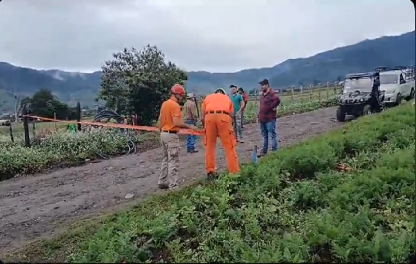 Se le advierte a la población que acaten las recomendaciones de las autoridades, porque siguen los derrumbes en el lugar. Foto. Sinaproc