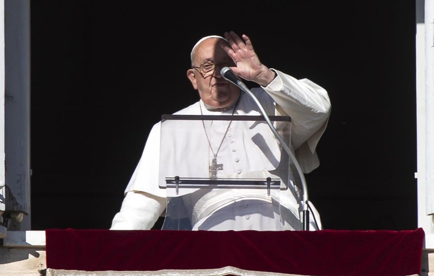 El papa Francisco durante el rezo del ángelus. Foto: EFE