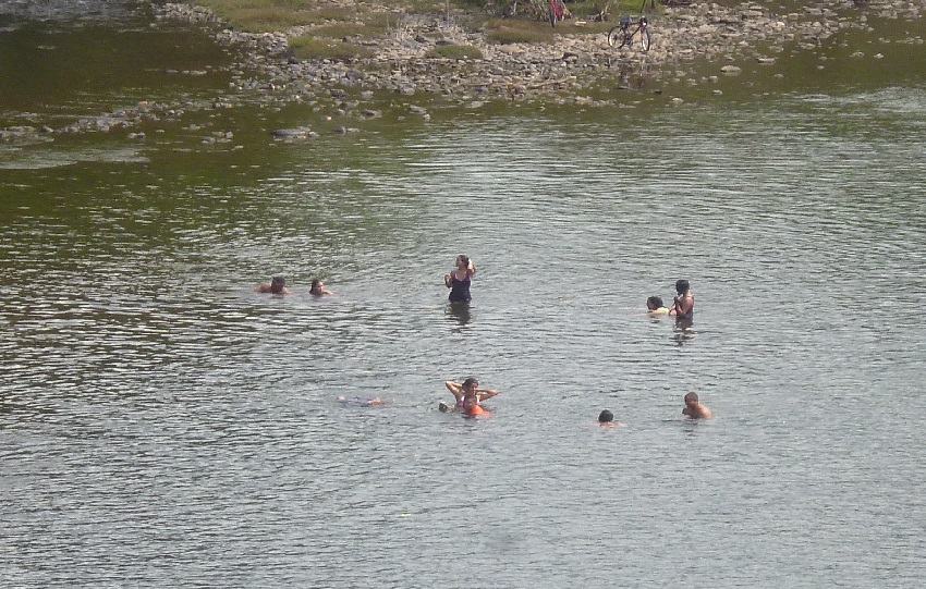 En el corregimiento de Ponuga un joven se fue al río con sus amigos, ejecutó un clavado y se golpeó con un tronco. Foto. Ilustrativa