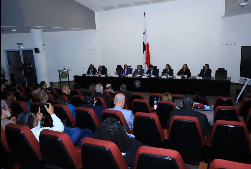 Discusión del proyecto continúa en la Comisión de Salud de la Asamblea Nacional. Foto: Cortesía