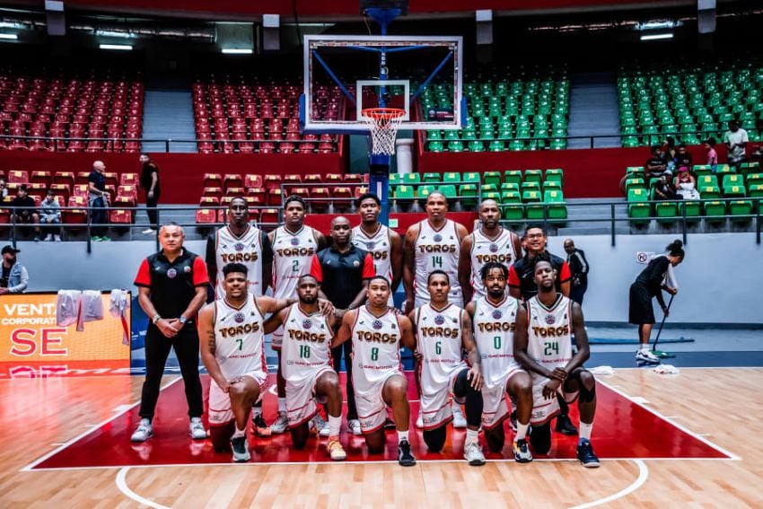 El equipo Toros de Chiriquí. Foto: Fepaba