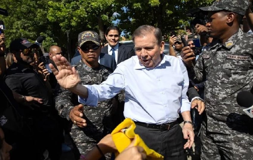 Edmundo González en su visita a República Dominicana. Foto: EFE