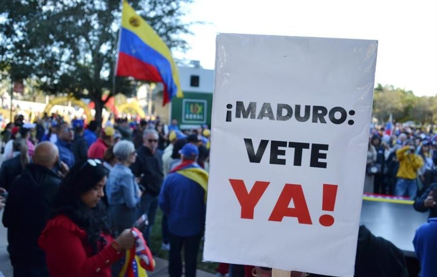 Manifestación de ciudadanos venezolanos. Foto: EFE