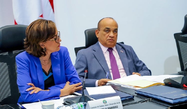 Yarelis Rodríguez (vicepresidenta) y Alaín Cedeño (presidente). Foto: Cortesía