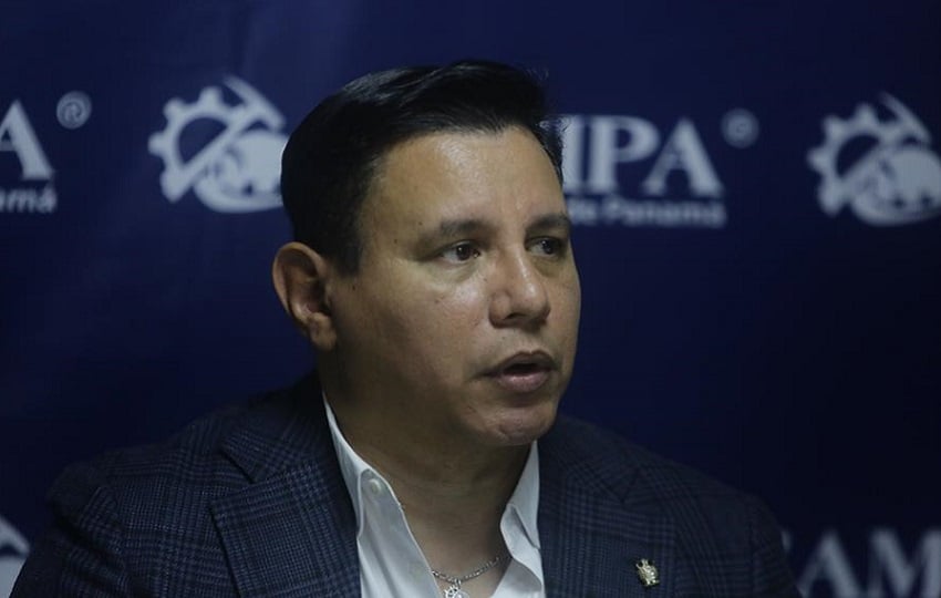 El presidente de la Cámara Minera de Panamá (Camipa), Roderick Gutiérrez. EFE