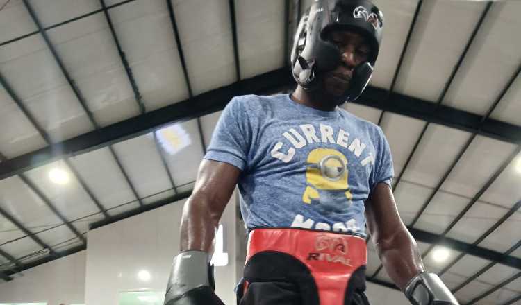 Eduardo Beckford en los entrenamientos. Foto: Jaime Chávez