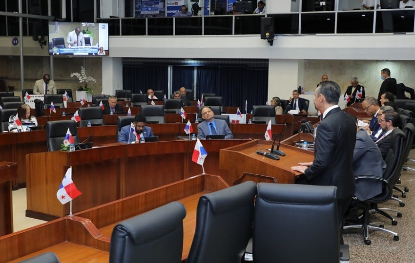 Diputados presentan sus modificaciones al tercer bloque. Foto: Cortesía