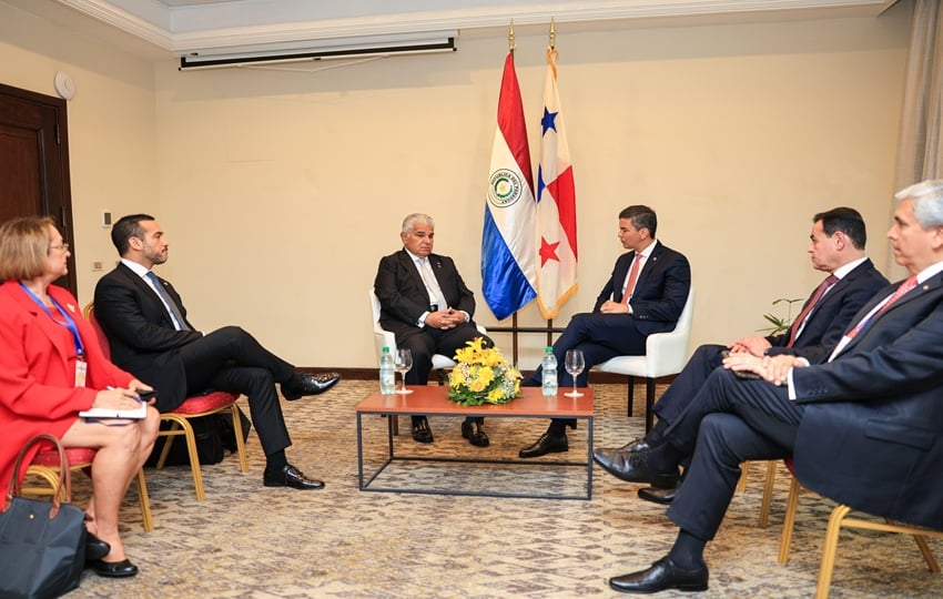 Encuentro bilateral en Paraguay. Foto: Cortesía