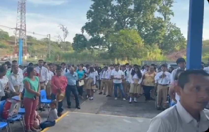 Unos 1,200 estudiantes iniciaron clases en el Instituto Profesional y Técnico de Veraguas . Foto. Meduca