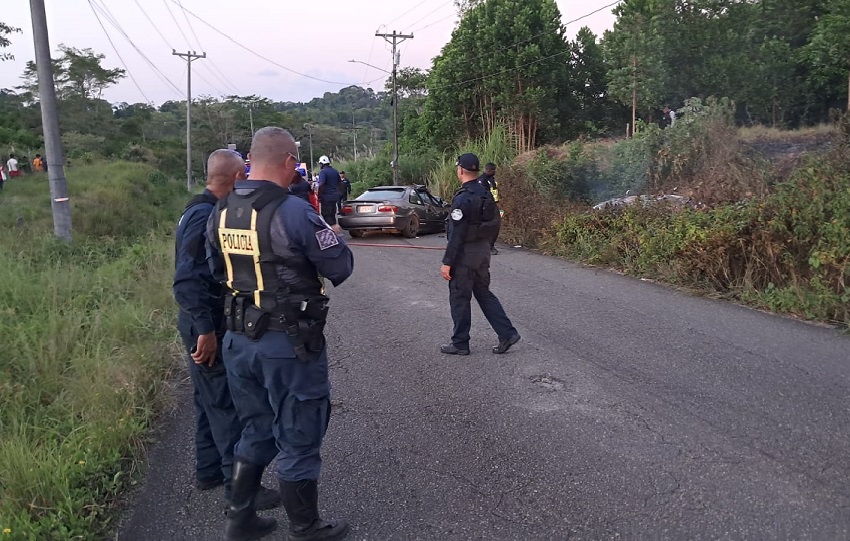 Las autoridades investigan las generales de las víctimas de este accidente. Foto. Diomedes