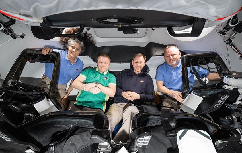 Los astronautas de la NASA Nick Hague, Suni Williams y Butch Wilmore, junto con el cosmonauta de Roscosmos Aleksandr Gorbunovl. EFE/ SpaceX