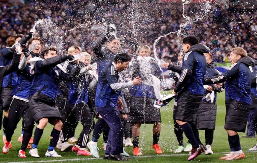 Celebración de los japoneses. Foto: EFE.