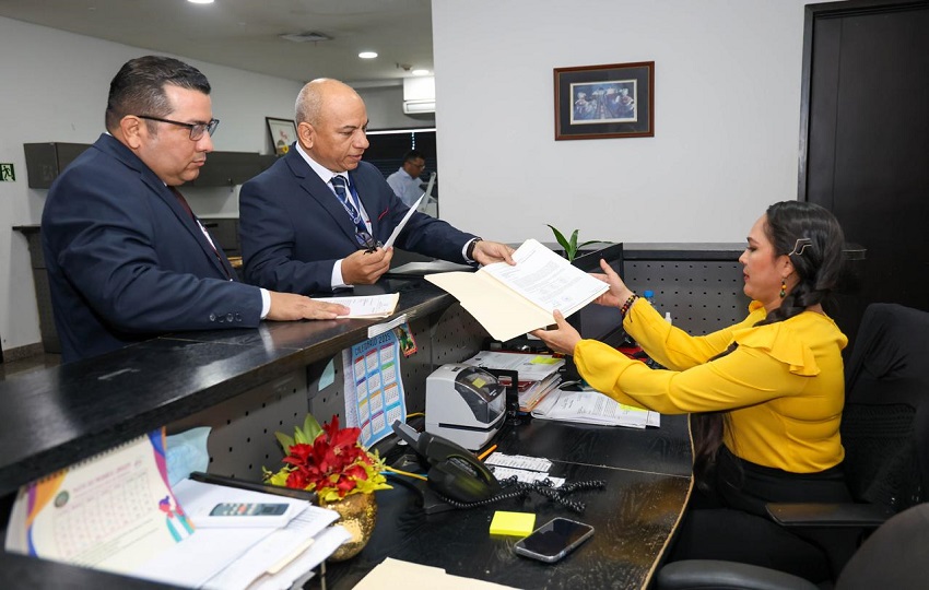 Pesquisas en la Asamblea Nacional. Foto: Cortesía