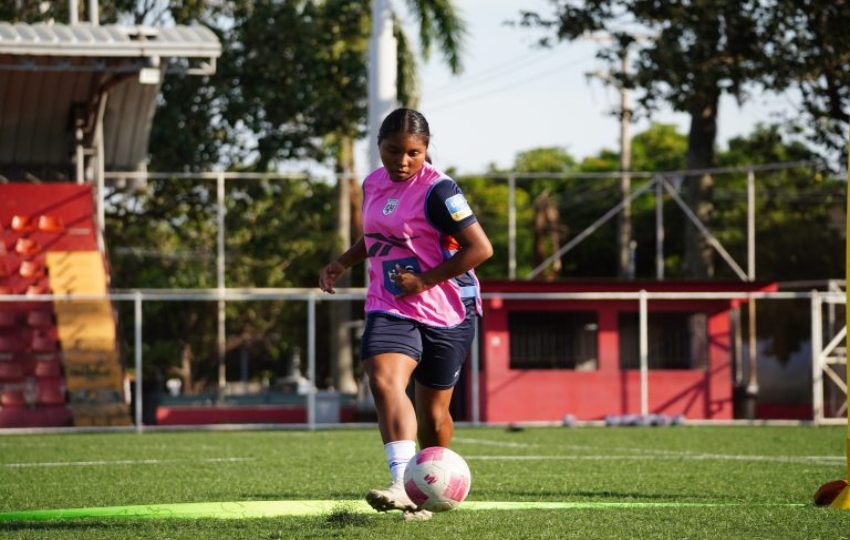 Entrenamiento de la sub-17 femenina: Foto Fepafut