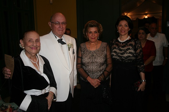 Baby Torrijos, Bruce Quinn, Rosa María Crespo de Britton y Ana Matilde Gómez. Foto: Panamá América.