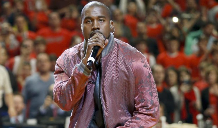 El rapero Kanye West, ahora llamado 'YE', es toda una celebridad en Estados Unidos. EFE